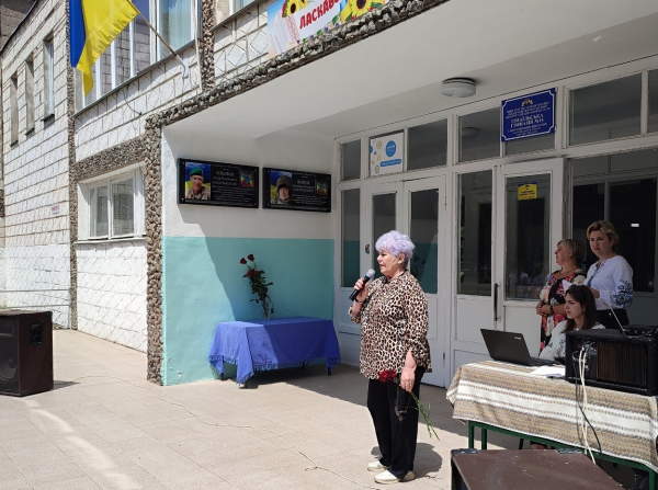 В Ізмаїлі відкрили пам’ятну дошку з ім’ям захисника Володимира Іванова