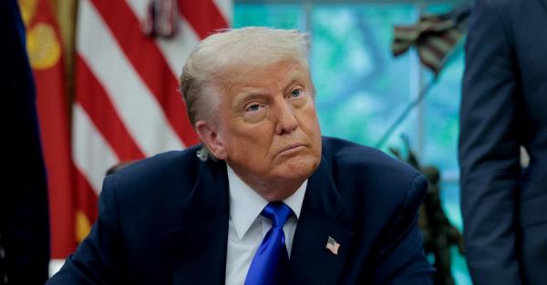 Трамп заявив про "історичний указ" про зниження цін на ліки
