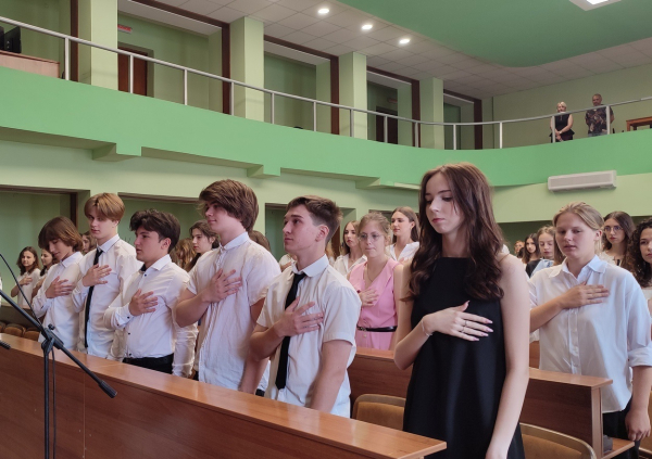 Нагородження: в Ізмаїлі цього року 69 випускників закінчили школу з відзнакою
