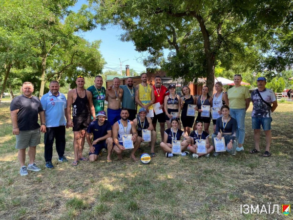 В Ізмаїлі нагородили переможців першого відкритого чемпіонату міста з пляжного волейболу