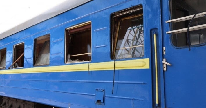 Обстрел поезда на Днепропетровщине: будет ли "Укрзализныця" останавливать поезда во время тревоги
