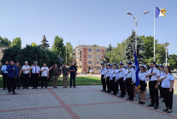 В Ізмаїлі відзначили День Військово-Морських Сил підняттям прапора ВМС
