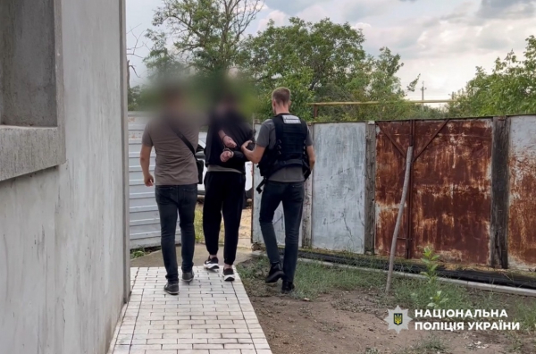 В Ізмаїлі затримали чоловіка, який намагався підпалити ТЦК (відео)
