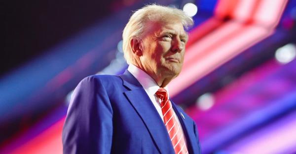 Трамп підтвердив, що наполягатиме на зустрічі Зеленського та Путіна, але є умова  