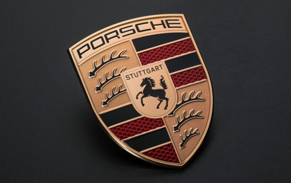 Porsche відмовляється від планів виробництва батарей для електромобілів