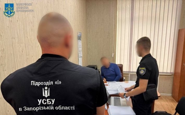 В Запорожье чиновник присвоил средства, выделенные для поддержки пострадавших от войны территорий