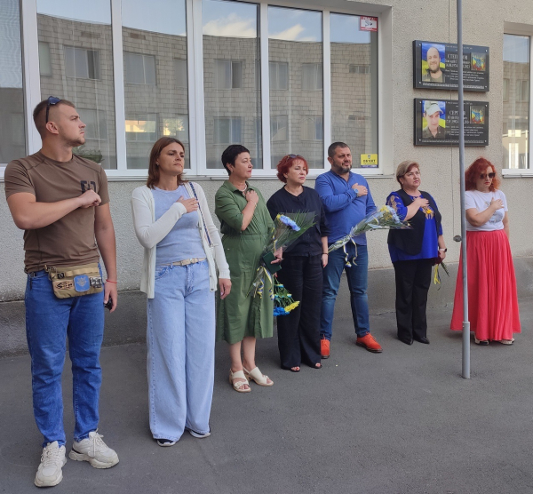 В Ізмаїлі відкрили меморіальну дошку захиснику Олексію Мельнику