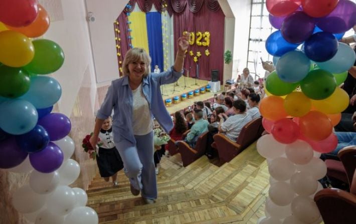 Зарплаты учителей вырастут до 25 тысяч: как будет происходить повышение