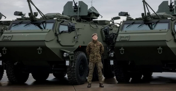 Україна отримала від Латвії 21 бронетранспортер Patria 6x6
