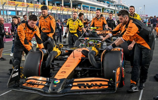 Макларен робить гроші на продажу майбутнього боліда 2026 року