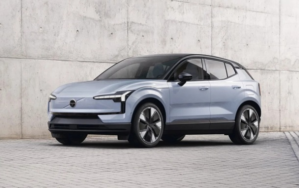 Volvo відкликає понад 40 тисяч електрокарів через ризик займання батарей