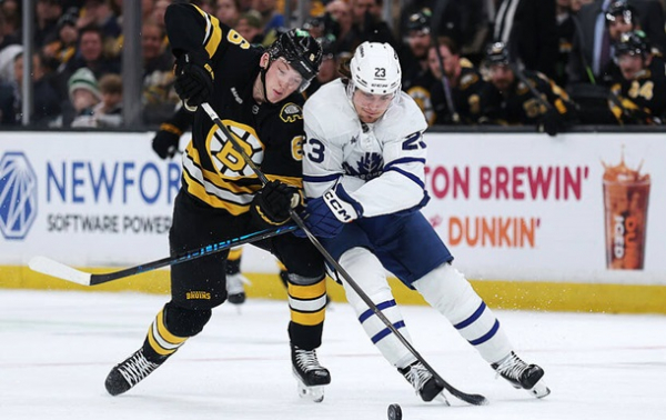 НХЛ: драма в Бостоні та результативний Торонто