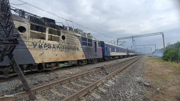 На Одещині російські дрони двічі вдарили по пасажирському потягу