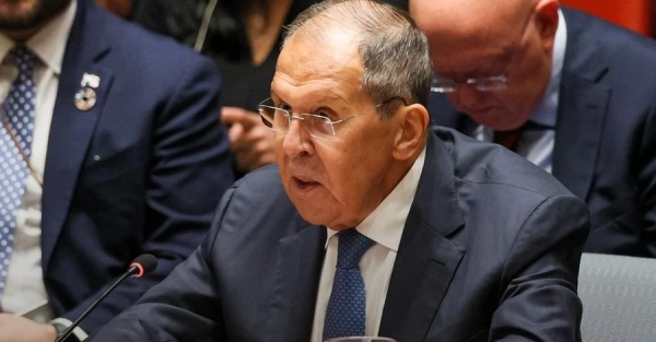 Лавров заявив в ООН, що РФ нібито готова до переговорів, але стріляти не перестане