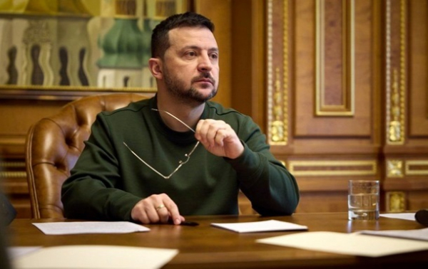 Зеленський підписав закон про ПДВ на посилки