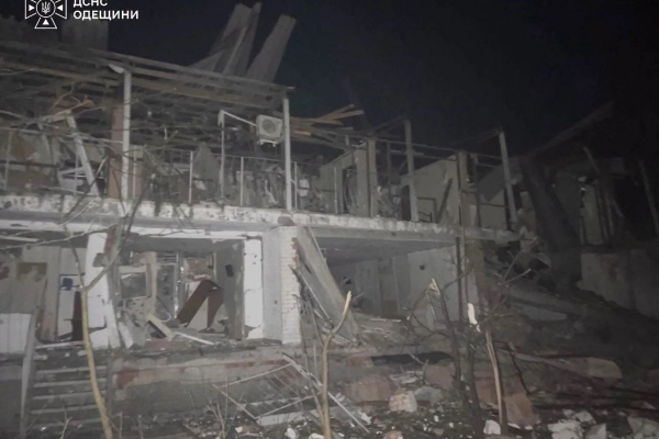 На півдні Одеської області після нічного удару зруйновано чотири корпуси бази відпочинку